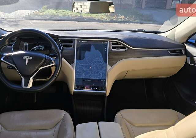 Бежевый Тесла Модель С, объемом двигателя 0 л и пробегом 170 тыс. км за 15300 $, фото 27 на Automoto.ua