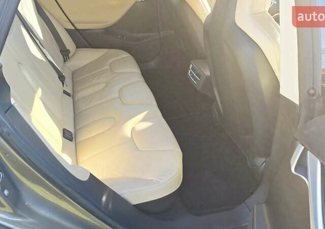 Бежевый Тесла Модель С, объемом двигателя 0 л и пробегом 170 тыс. км за 15300 $, фото 34 на Automoto.ua