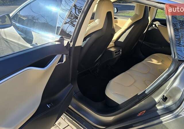 Бежевый Тесла Модель С, объемом двигателя 0 л и пробегом 170 тыс. км за 15300 $, фото 29 на Automoto.ua