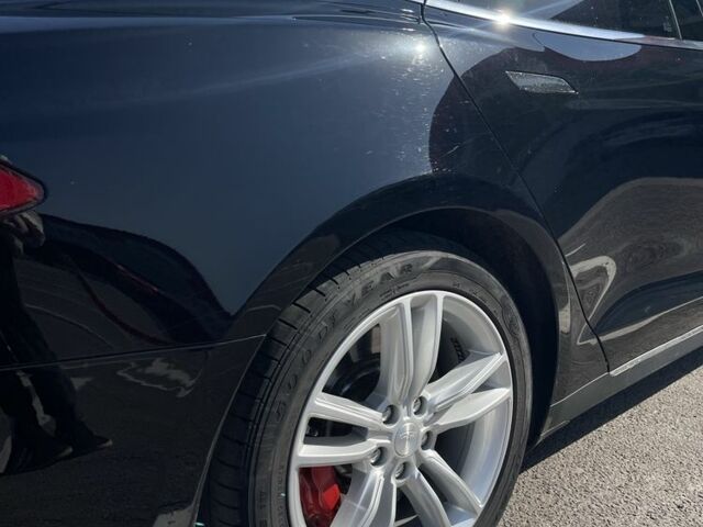 Черный Тесла Модель С, объемом двигателя 0 л и пробегом 270 тыс. км за 11500 $, фото 9 на Automoto.ua