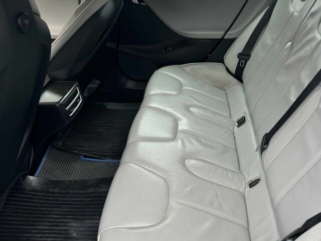 Черный Тесла Модель С, объемом двигателя 0 л и пробегом 195 тыс. км за 12500 $, фото 6 на Automoto.ua