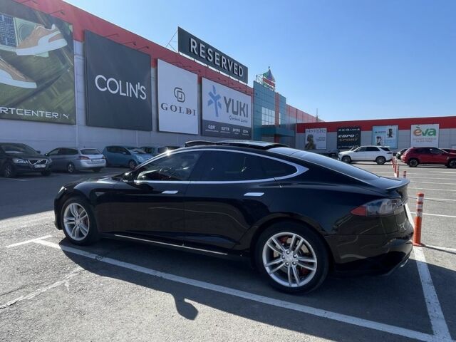 Черный Тесла Модель С, объемом двигателя 0 л и пробегом 270 тыс. км за 11500 $, фото 4 на Automoto.ua