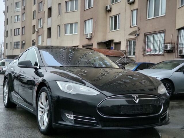 Черный Тесла Модель С, объемом двигателя 0 л и пробегом 120 тыс. км за 13900 $, фото 1 на Automoto.ua