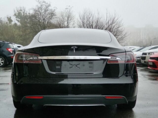 Черный Тесла Модель С, объемом двигателя 0 л и пробегом 120 тыс. км за 13900 $, фото 5 на Automoto.ua
