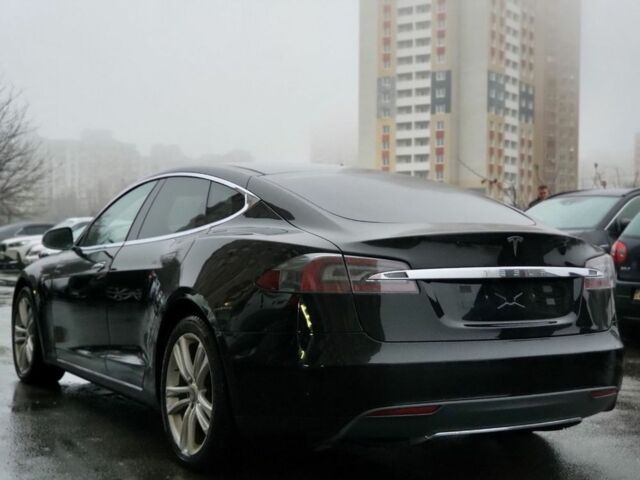 Черный Тесла Модель С, объемом двигателя 0 л и пробегом 120 тыс. км за 13900 $, фото 3 на Automoto.ua