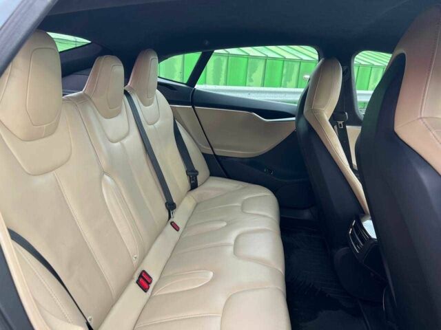 Чорний Тесла Модель С, об'ємом двигуна 0 л та пробігом 275 тис. км за 13499 $, фото 4 на Automoto.ua