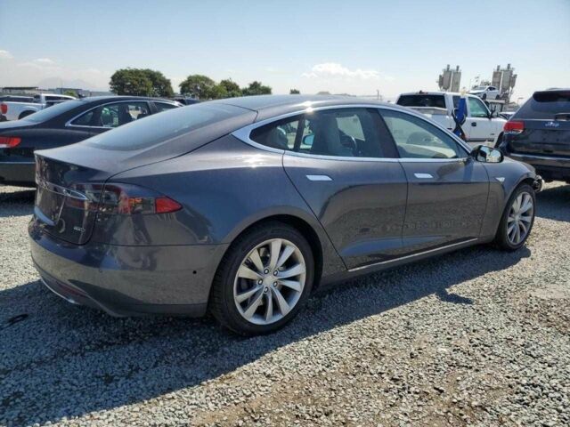 Чорний Тесла Модель С, об'ємом двигуна 0 л та пробігом 91 тис. км за 2300 $, фото 2 на Automoto.ua