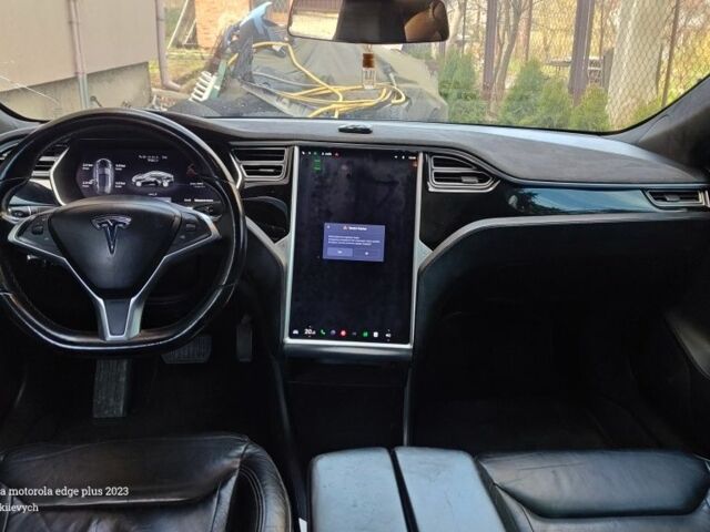 Чорний Тесла Модель С, об'ємом двигуна 0 л та пробігом 150 тис. км за 13730 $, фото 4 на Automoto.ua