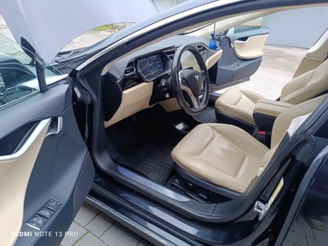 Черный Тесла Модель С, объемом двигателя 0 л и пробегом 163 тыс. км за 12800 $, фото 8 на Automoto.ua