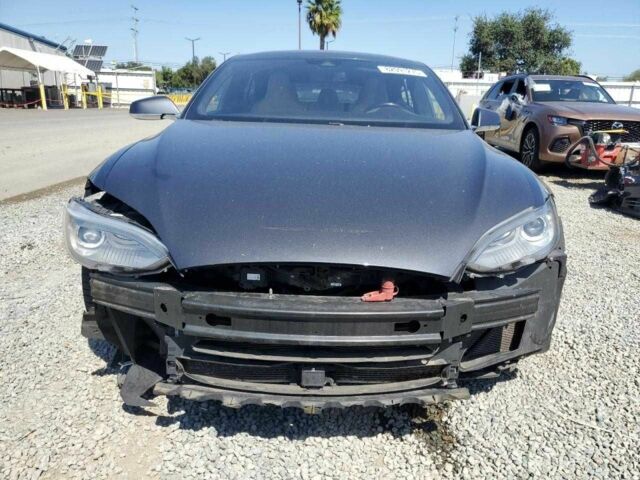 Чорний Тесла Модель С, об'ємом двигуна 0 л та пробігом 91 тис. км за 2300 $, фото 4 на Automoto.ua