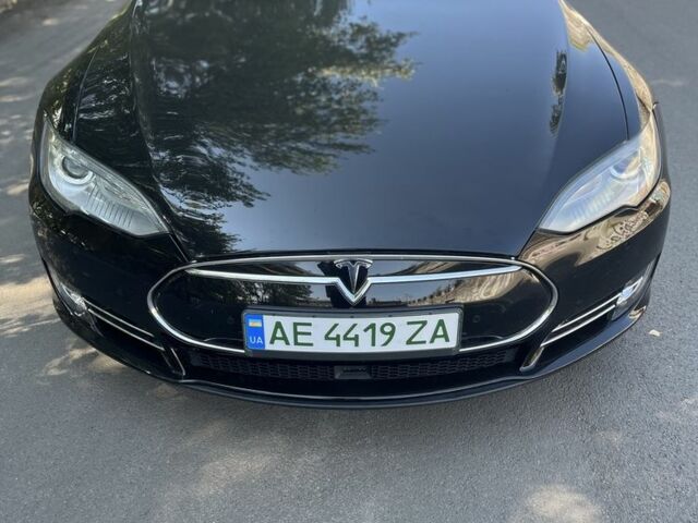 Черный Тесла Модель С, объемом двигателя 0 л и пробегом 103 тыс. км за 14800 $, фото 4 на Automoto.ua