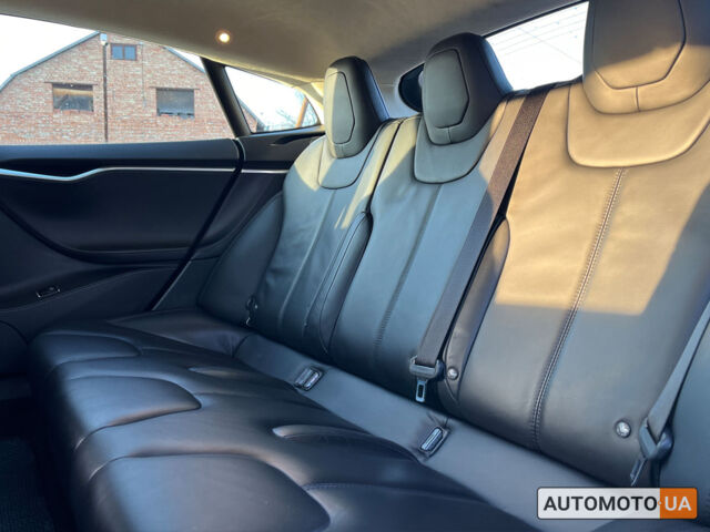 Черный Тесла Модель С, объемом двигателя 70 л и пробегом 47 тыс. км за 17500 $, фото 11 на Automoto.ua