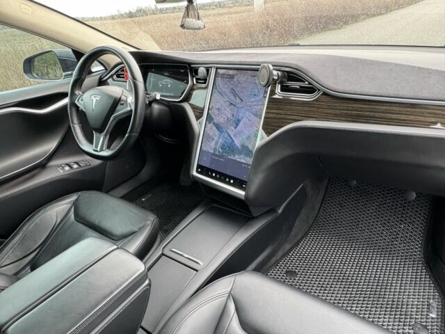 Черный Тесла Модель С, объемом двигателя 0 л и пробегом 210 тыс. км за 14859 $, фото 6 на Automoto.ua