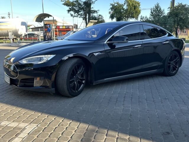 Черный Тесла Модель С, объемом двигателя 0 л и пробегом 198 тыс. км за 19000 $, фото 2 на Automoto.ua