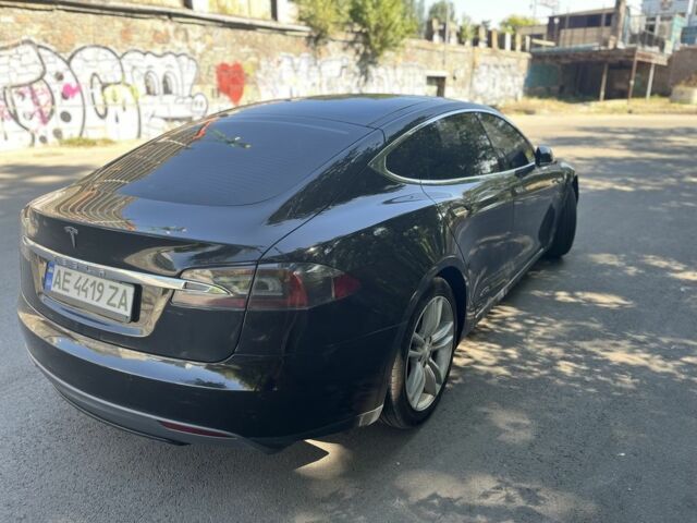 Черный Тесла Модель С, объемом двигателя 0 л и пробегом 103 тыс. км за 14800 $, фото 2 на Automoto.ua