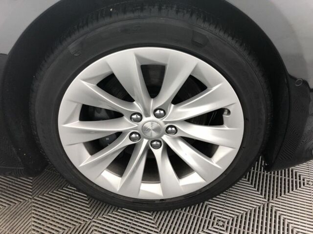 Чорний Тесла Модель С, об'ємом двигуна 0 л та пробігом 110 тис. км за 17000 $, фото 17 на Automoto.ua