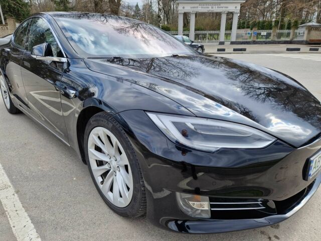 Черный Тесла Модель С, объемом двигателя 0 л и пробегом 99 тыс. км за 26200 $, фото 1 на Automoto.ua
