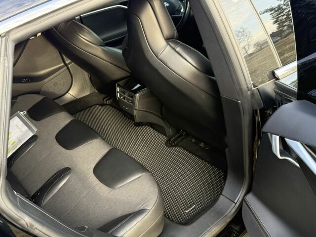 Чорний Тесла Модель С, об'ємом двигуна 0 л та пробігом 66 тис. км за 15999 $, фото 12 на Automoto.ua