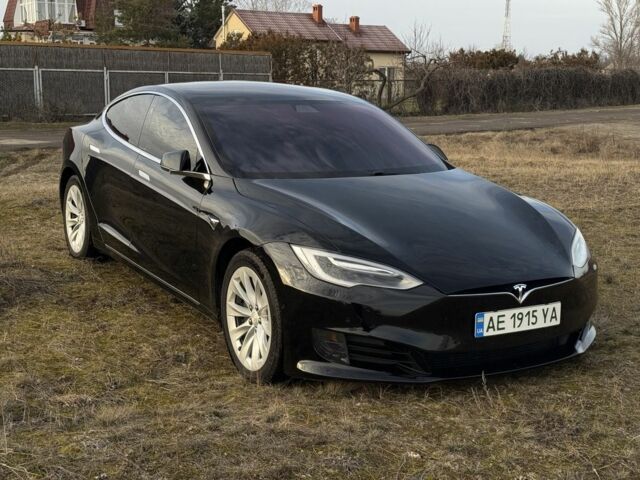 Чорний Тесла Модель С, об'ємом двигуна 0 л та пробігом 66 тис. км за 15999 $, фото 8 на Automoto.ua