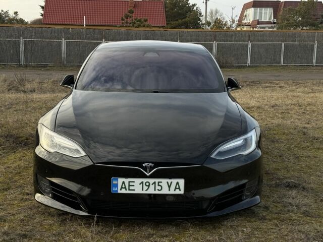 Чорний Тесла Модель С, об'ємом двигуна 0 л та пробігом 66 тис. км за 15999 $, фото 5 на Automoto.ua