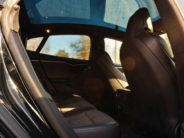 Чорний Тесла Модель С, об'ємом двигуна 0 л та пробігом 99 тис. км за 17200 $, фото 10 на Automoto.ua