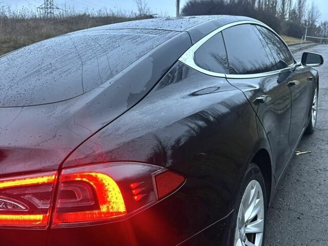 Чорний Тесла Модель С, об'ємом двигуна 0 л та пробігом 99 тис. км за 20500 $, фото 4 на Automoto.ua