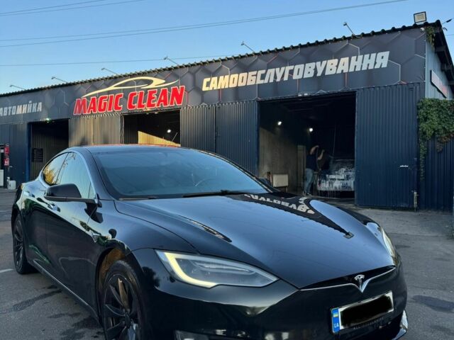 Чорний Тесла Модель С, об'ємом двигуна 0 л та пробігом 99 тис. км за 20199 $, фото 1 на Automoto.ua