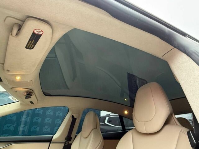 Черный Тесла Модель С, объемом двигателя 0 л и пробегом 101 тыс. км за 25499 $, фото 5 на Automoto.ua