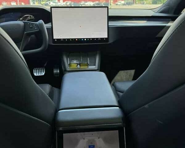 Черный Тесла Модель С, объемом двигателя 0 л и пробегом 47 тыс. км за 29075 $, фото 9 на Automoto.ua