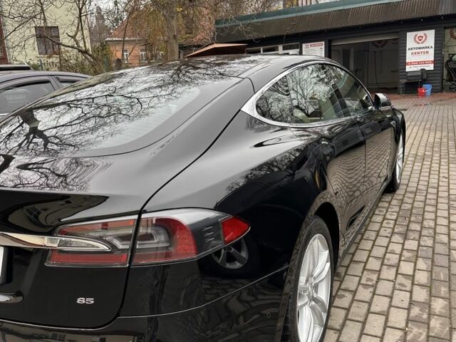 Чорний Тесла Модель С, об'ємом двигуна 0 л та пробігом 65 тис. км за 15500 $, фото 5 на Automoto.ua