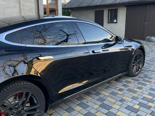 Черный Тесла Модель С, объемом двигателя 0 л и пробегом 272 тыс. км за 11800 $, фото 3 на Automoto.ua