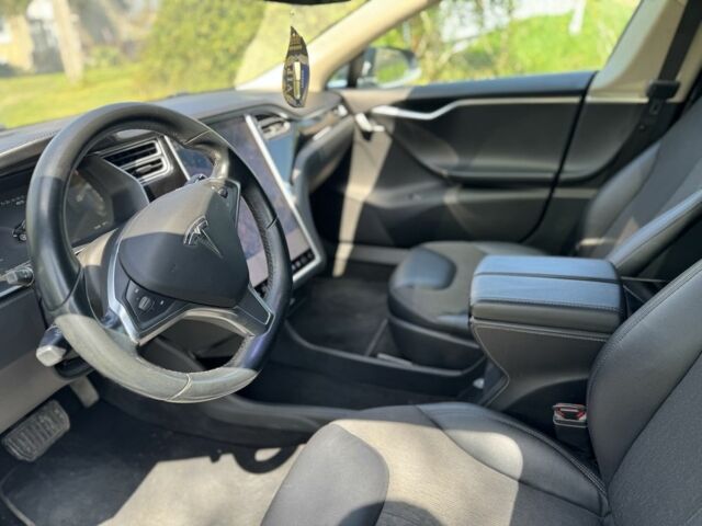 Черный Тесла Модель С, объемом двигателя 0 л и пробегом 145 тыс. км за 12000 $, фото 8 на Automoto.ua