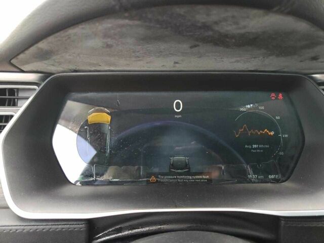 Черный Тесла Модель С, объемом двигателя 0 л и пробегом 130 тыс. км за 2000 $, фото 8 на Automoto.ua