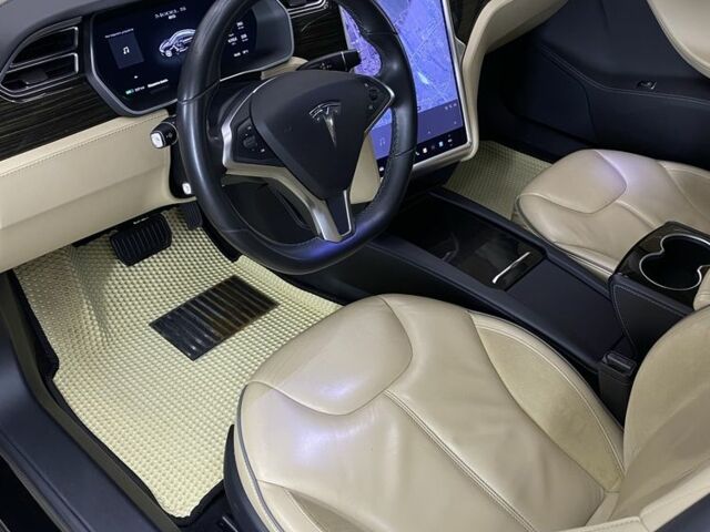 Черный Тесла Модель С, объемом двигателя 0 л и пробегом 145 тыс. км за 15399 $, фото 5 на Automoto.ua
