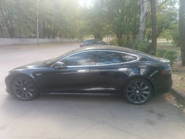 Черный Тесла Модель С, объемом двигателя 0 л и пробегом 121 тыс. км за 14800 $, фото 3 на Automoto.ua