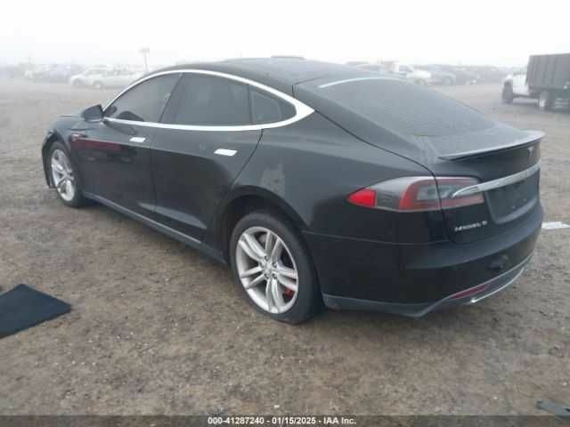 Черный Тесла Модель С, объемом двигателя 0 л и пробегом 48 тыс. км за 3800 $, фото 2 на Automoto.ua