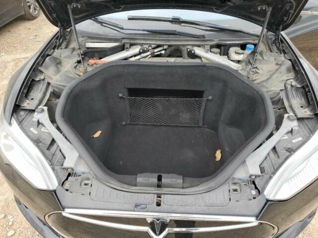 Черный Тесла Модель С, объемом двигателя 0 л и пробегом 130 тыс. км за 2000 $, фото 10 на Automoto.ua