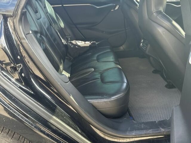 Черный Тесла Модель С, объемом двигателя 0 л и пробегом 2 тыс. км за 13500 $, фото 7 на Automoto.ua