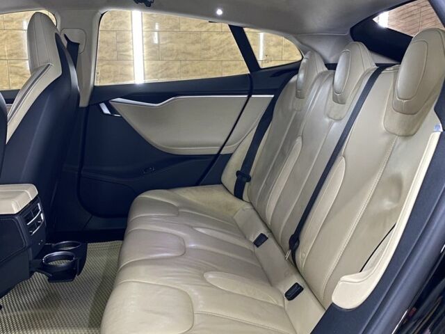 Чорний Тесла Модель С, об'ємом двигуна 0 л та пробігом 145 тис. км за 15399 $, фото 4 на Automoto.ua