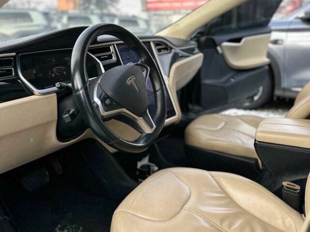 Чорний Тесла Модель С, об'ємом двигуна 0 л та пробігом 229 тис. км за 13800 $, фото 10 на Automoto.ua