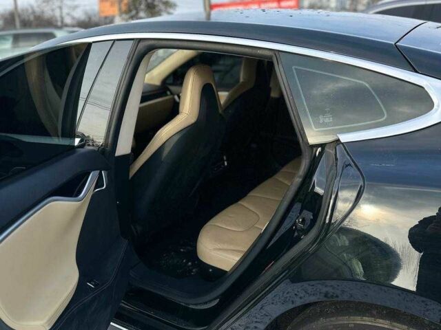 Чорний Тесла Модель С, об'ємом двигуна 0 л та пробігом 229 тис. км за 13800 $, фото 13 на Automoto.ua