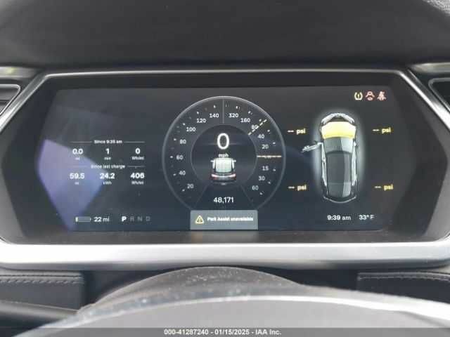 Черный Тесла Модель С, объемом двигателя 0 л и пробегом 48 тыс. км за 3800 $, фото 6 на Automoto.ua