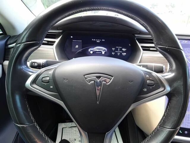 Черный Тесла Модель С, объемом двигателя 4.8 л и пробегом 79 тыс. км за 9700 $, фото 9 на Automoto.ua