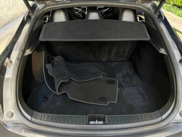 Чорний Тесла Модель С, об'ємом двигуна 0 л та пробігом 120 тис. км за 10000 $, фото 13 на Automoto.ua