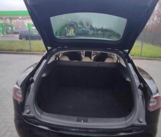 Черный Тесла Модель С, объемом двигателя 0 л и пробегом 190 тыс. км за 281 $, фото 6 на Automoto.ua