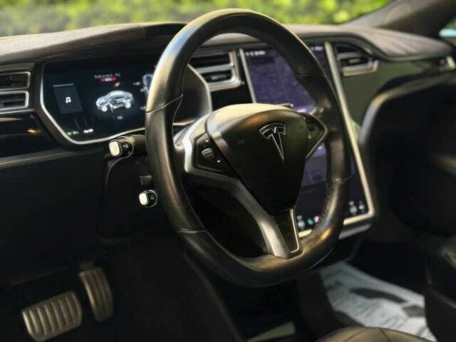 Чорний Тесла Модель С, об'ємом двигуна 0 л та пробігом 120 тис. км за 10000 $, фото 6 на Automoto.ua