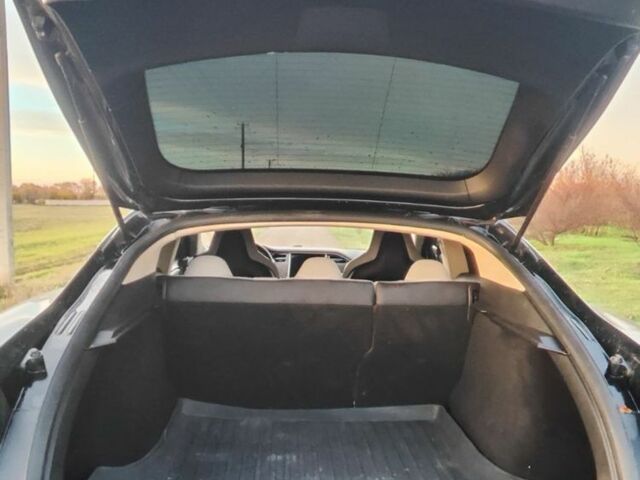 Чорний Тесла Модель С, об'ємом двигуна 0 л та пробігом 162 тис. км за 9500 $, фото 3 на Automoto.ua