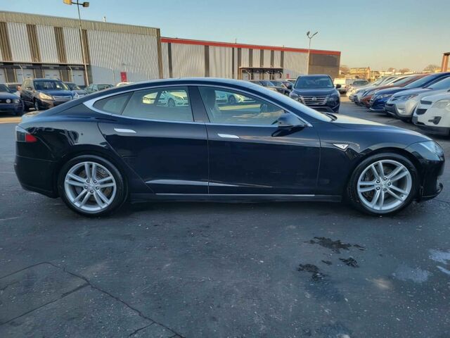 Черный Тесла Модель С, объемом двигателя 0 л и пробегом 73 тыс. км за 9000 $, фото 7 на Automoto.ua