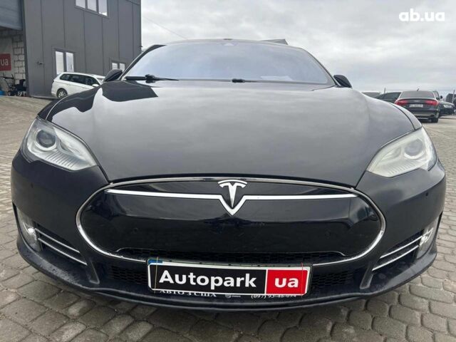Черный Тесла Модель С, объемом двигателя 1 л и пробегом 143 тыс. км за 14690 $, фото 1 на Automoto.ua