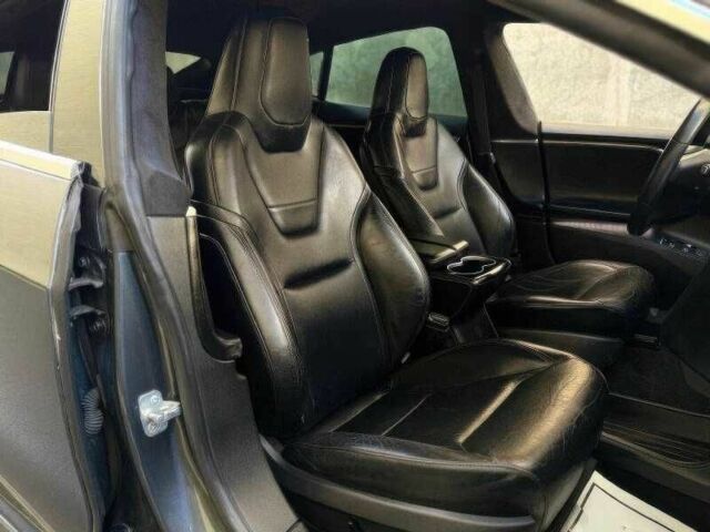 Чорний Тесла Модель С, об'ємом двигуна 0 л та пробігом 120 тис. км за 10000 $, фото 11 на Automoto.ua